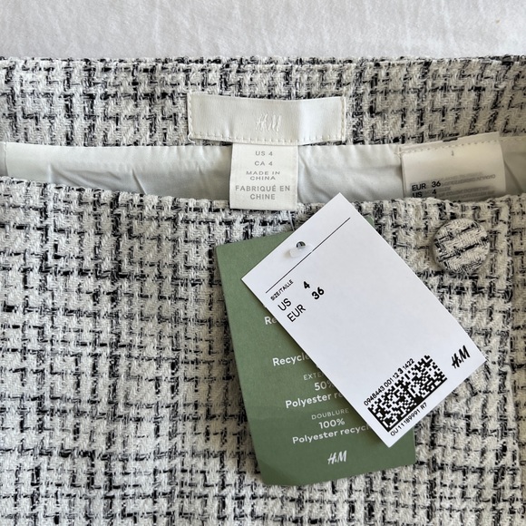 Skirt - Picture 2 of 2